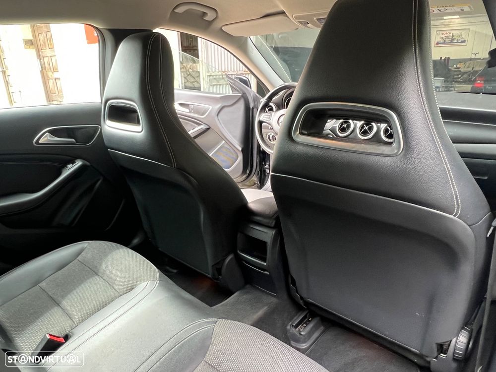 Mercedes-Benz CLA 200 d Shooting Brake Urban Aut. - 31