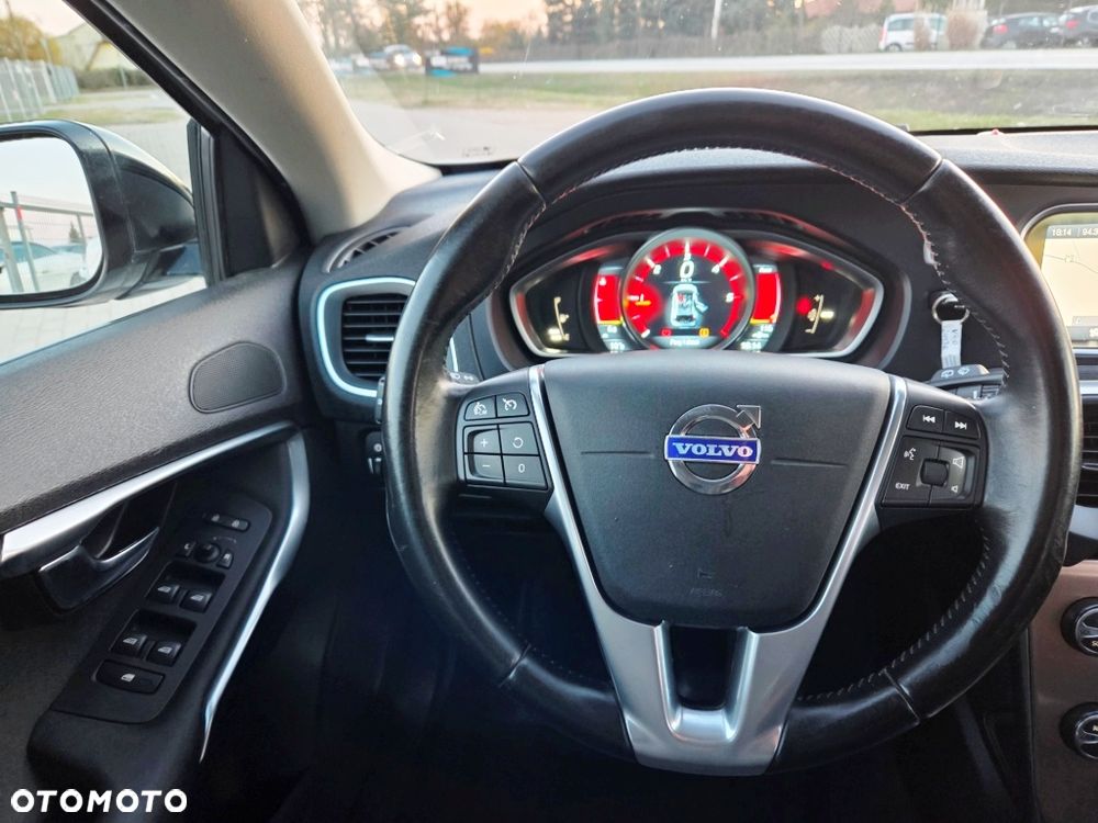 Volvo V40 Cross Country D2 Momentum - 34