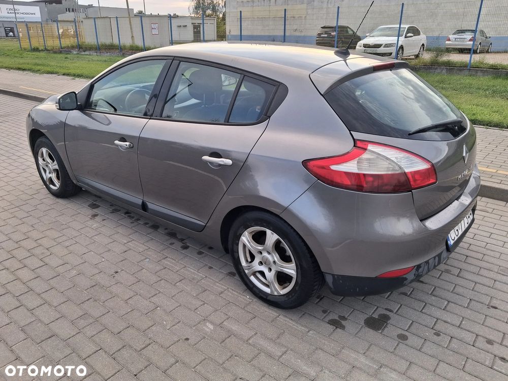 Renault Megane 2011 photo 5