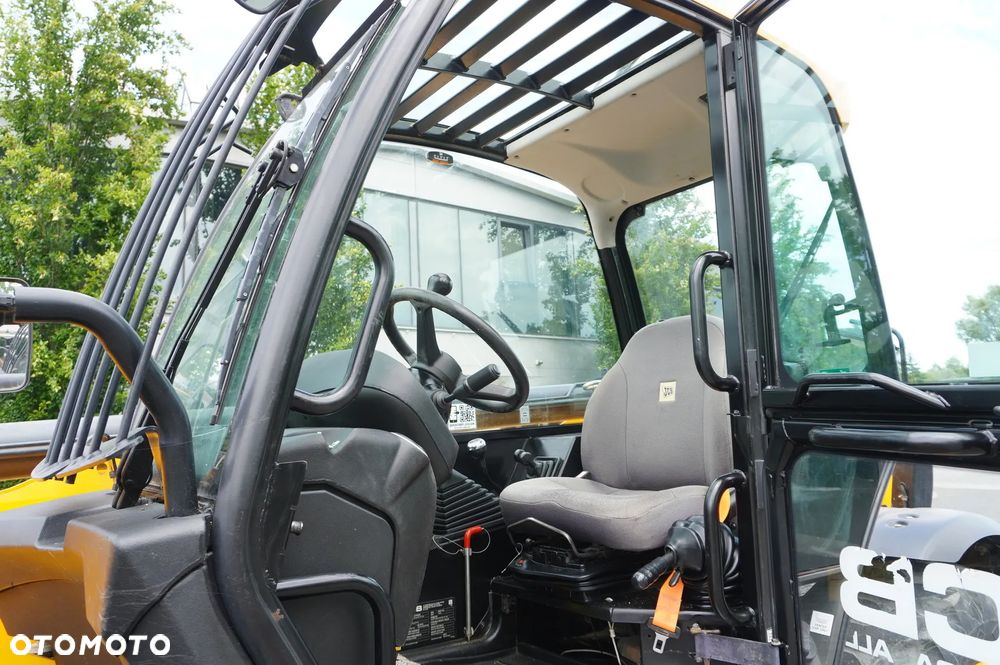 JCB 540-140 / 14 m / 1800 MTH - 24