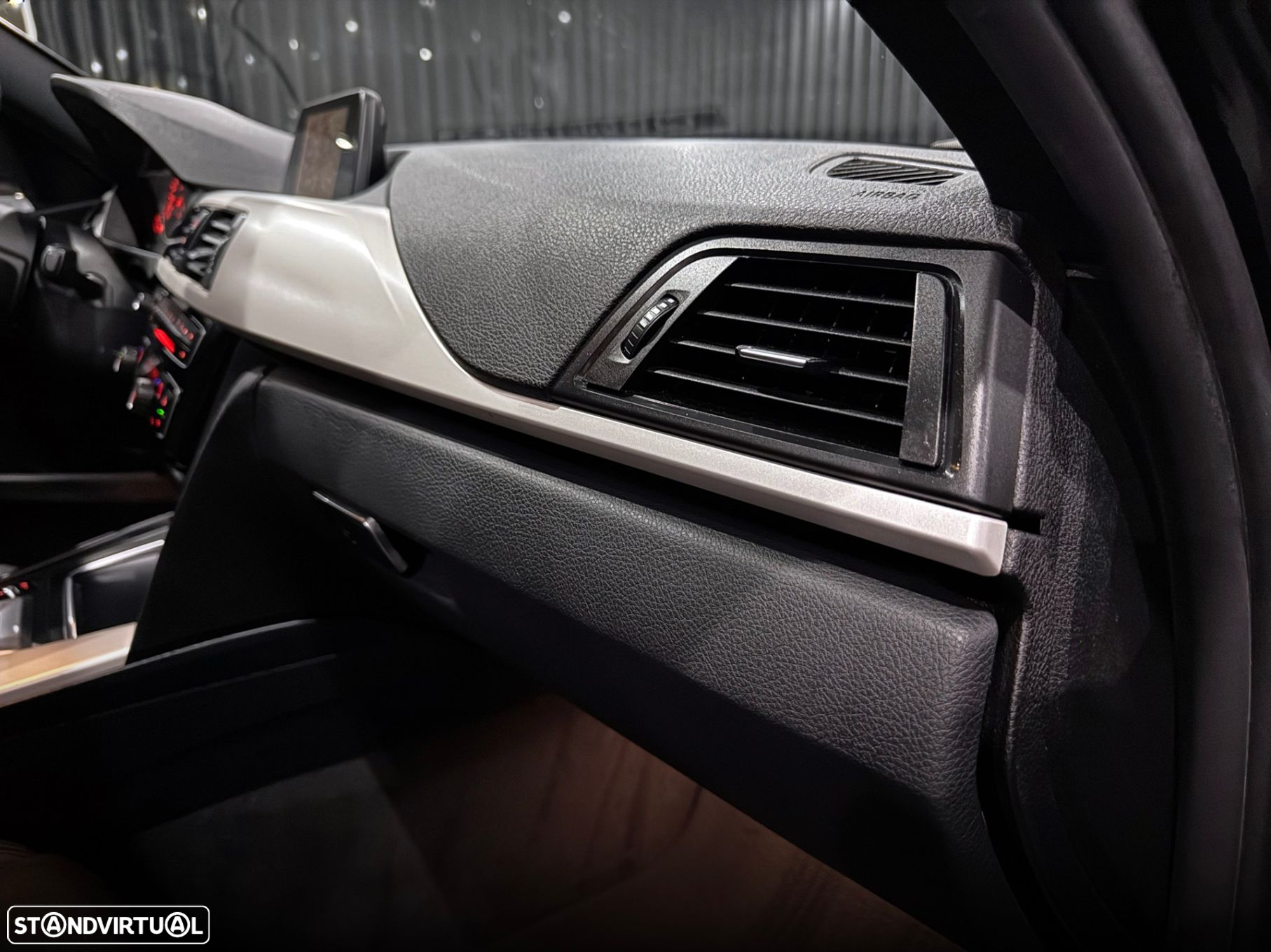 BMW 330 e iPerformance Pack M Shadow - 34