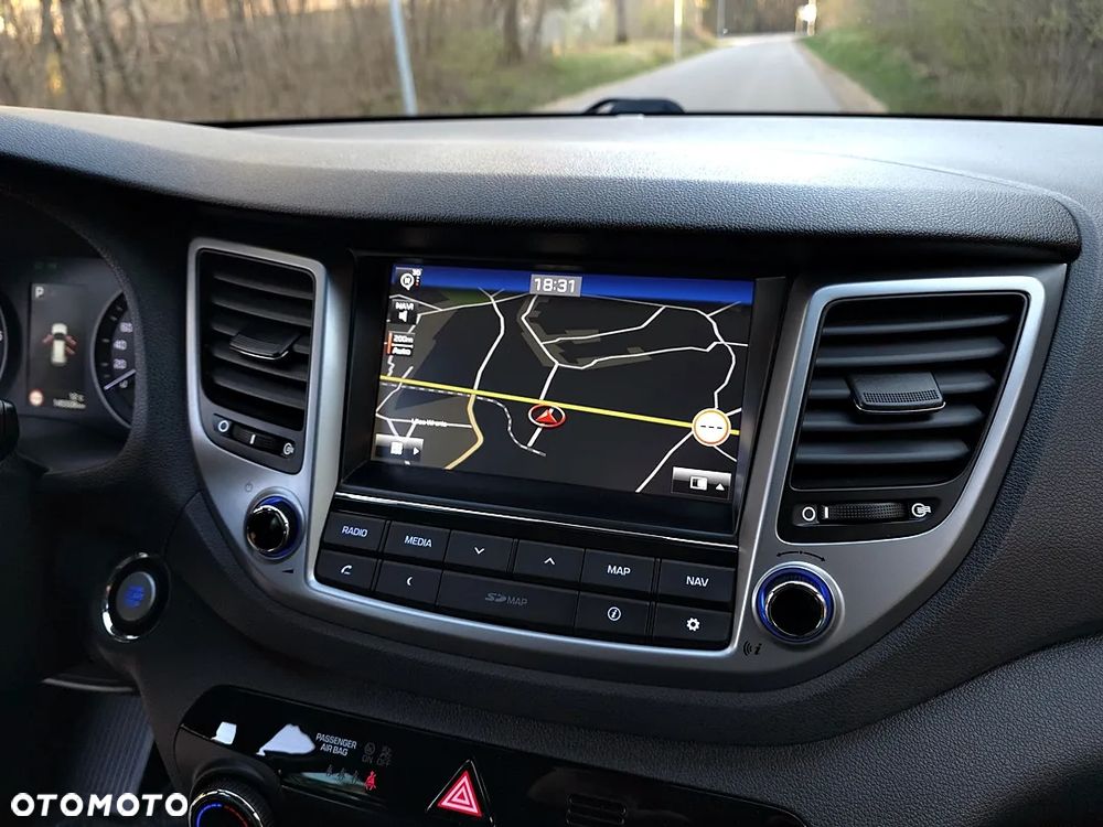 Hyundai Tucson 2.0 CRDI 4WD Automatik Premium - 29