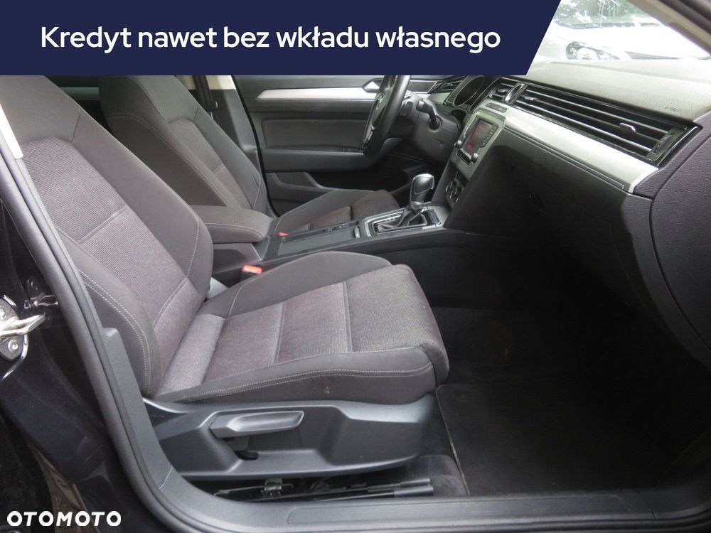 Volkswagen Passat - 11