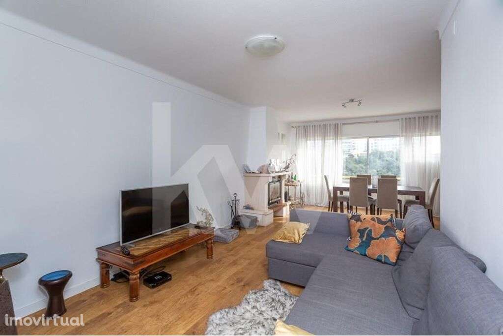 Oeiras | Moradia T4 geminada com terraço e jardim - Grande imagem: 2/47