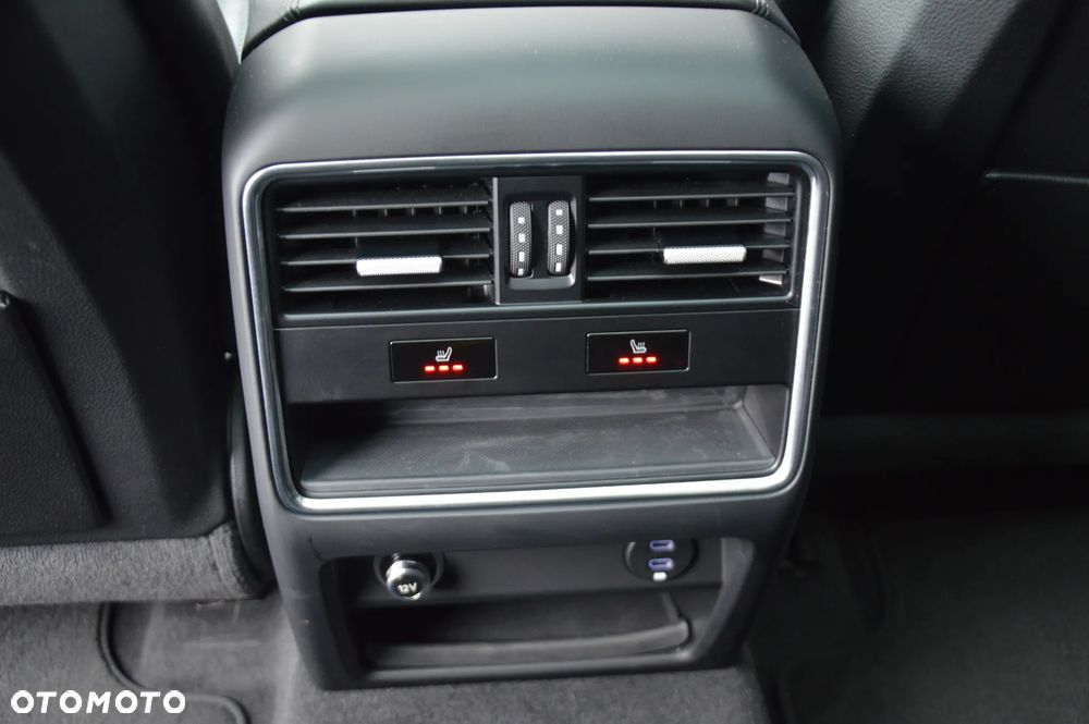 Porsche Cayenne E-Hybrid Tiptronic S Platinum Edition - 25