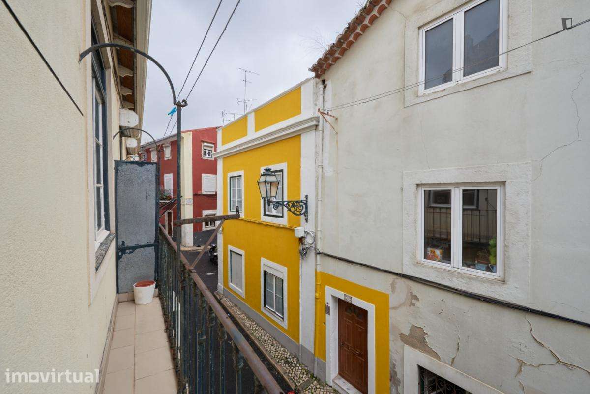 Quarto - localizado em Penha Lisbon - Grande imagem: 5/24