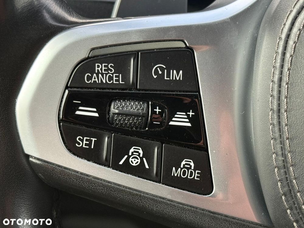 BMW X5 xDrive45e - 34