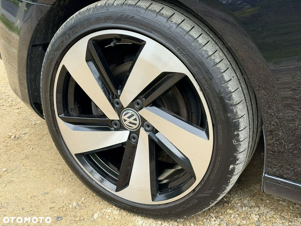 Volkswagen Golf - 10