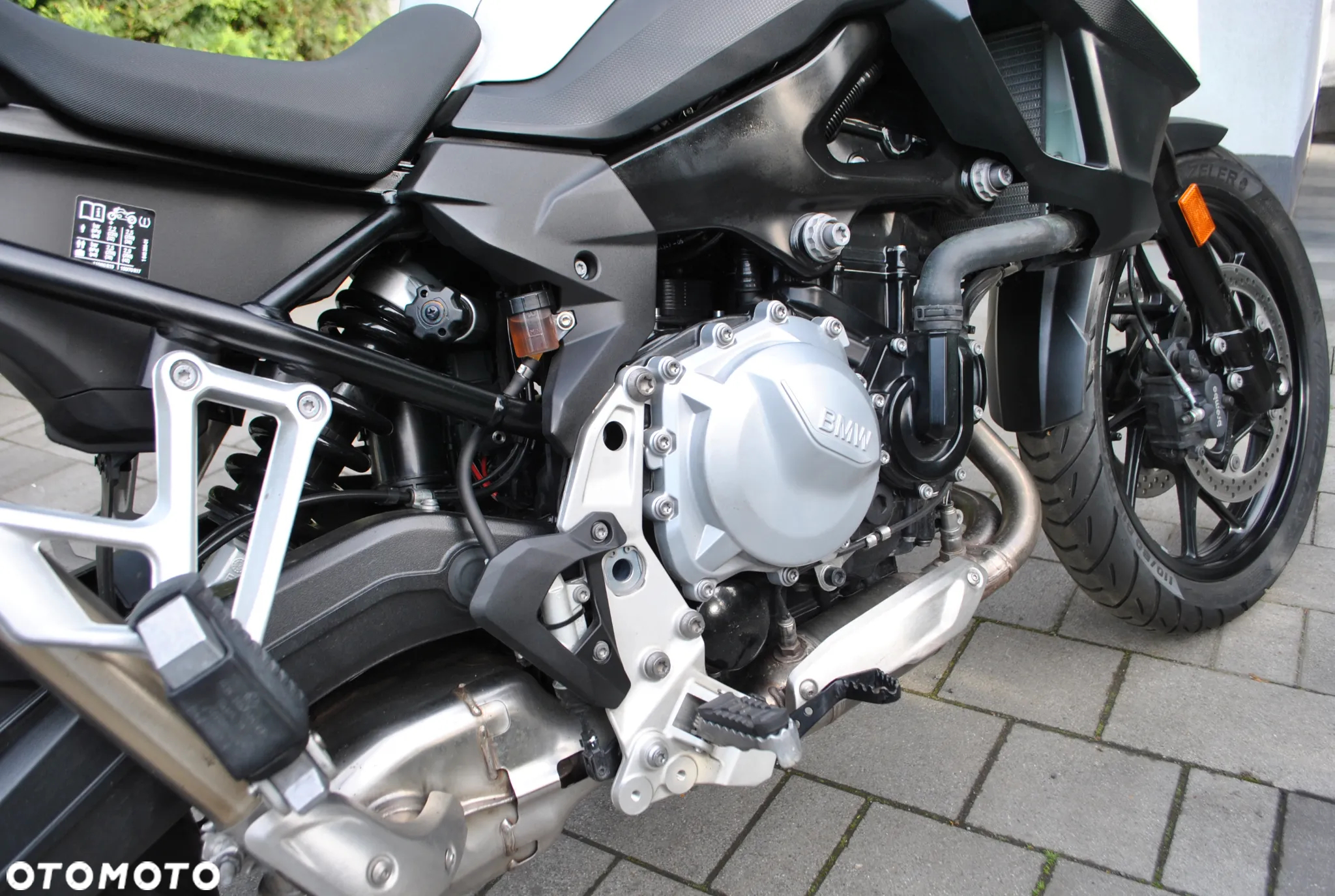 BMW F - 5