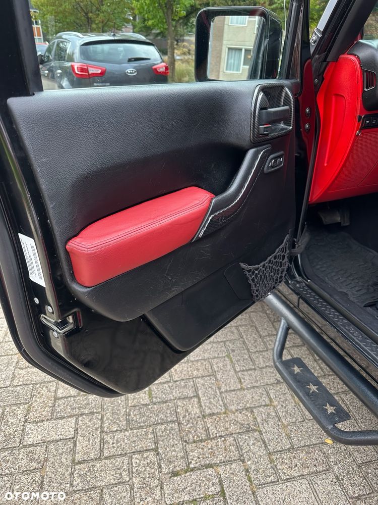 Jeep Wrangler 3.6 Unlim Rubicon X - 31