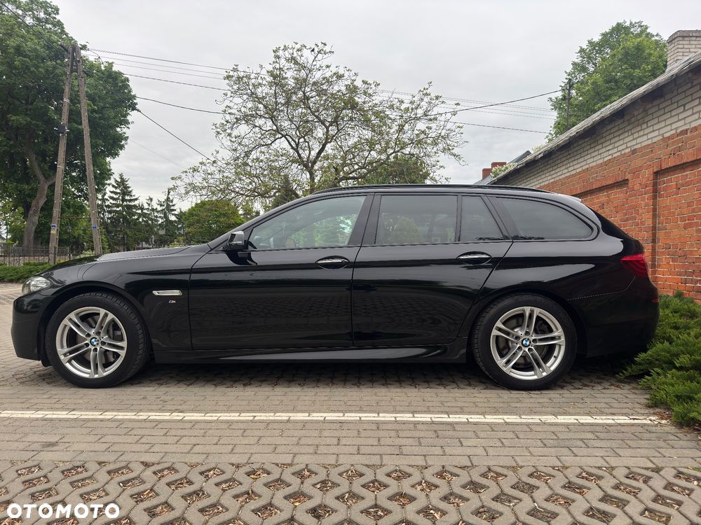 BMW Seria 5 525d xDrive - 2