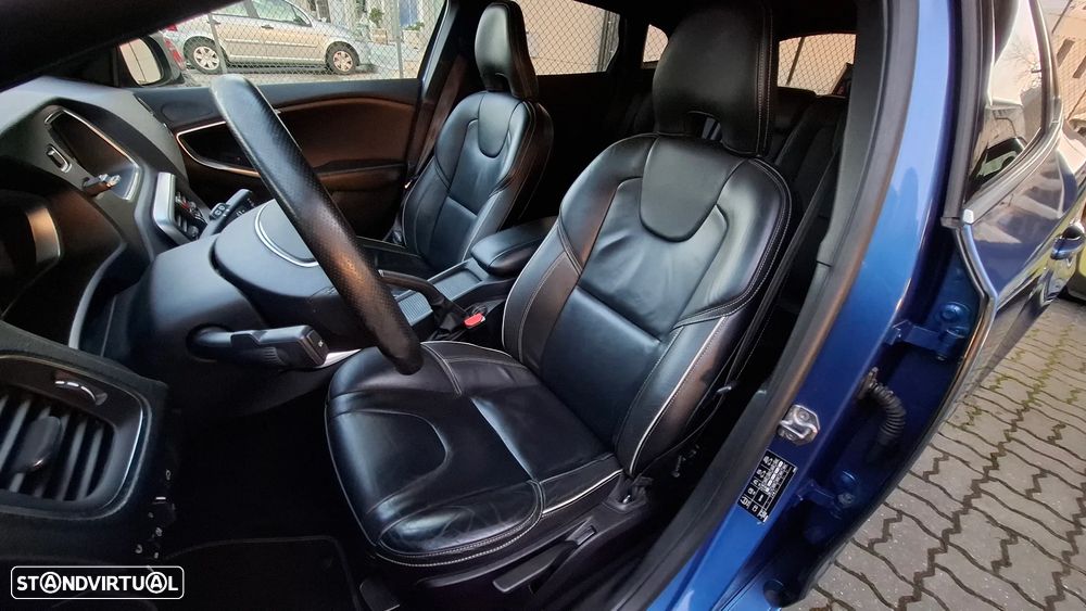 Volvo V40 2.0 D2 R-Design - 21