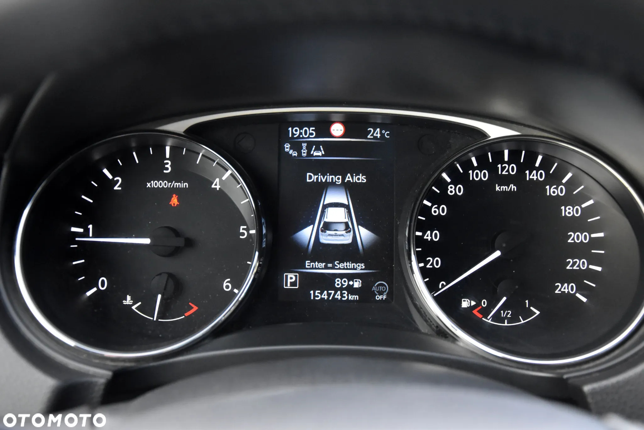 Nissan X-Trail 1.6 DCi Tekna 2WD Xtronic 7os - 23