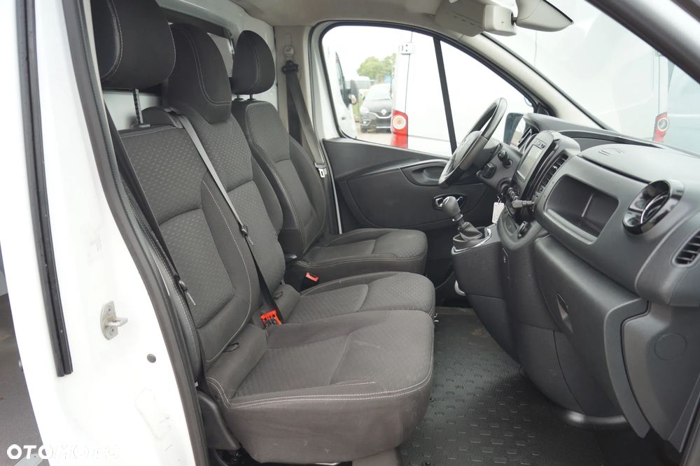 Opel Vivaro - 17