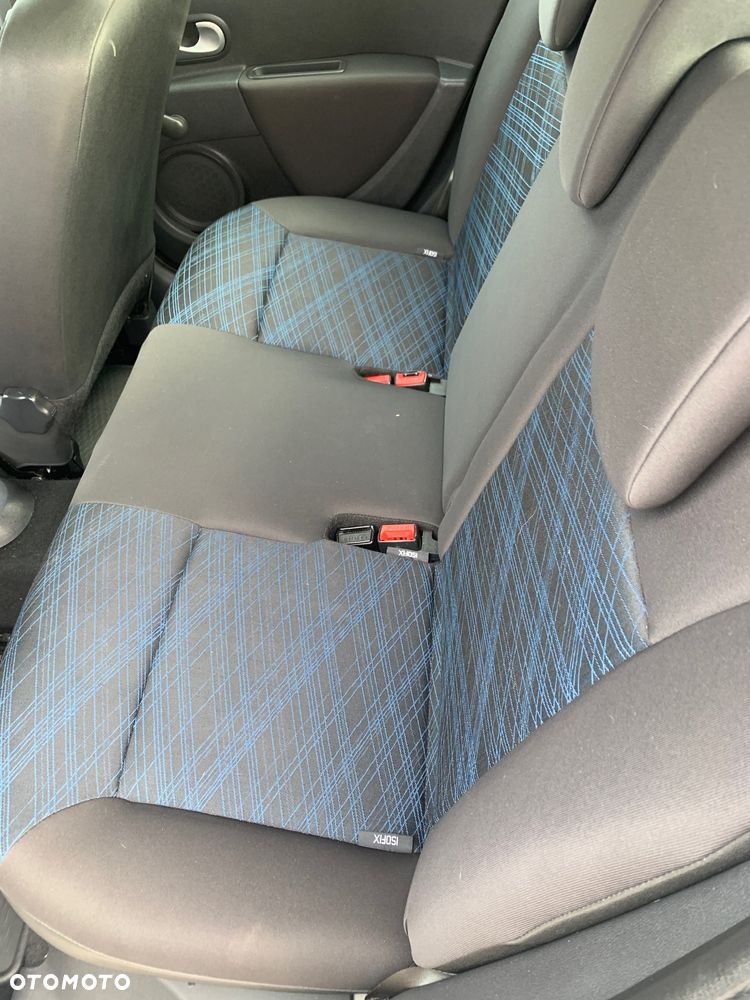Renault Clio - 16