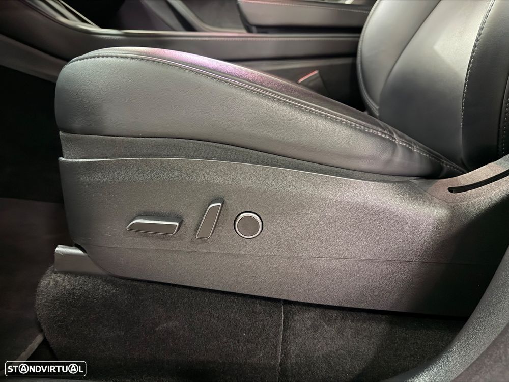 Tesla Model Y Long Range Tração Integral - 16