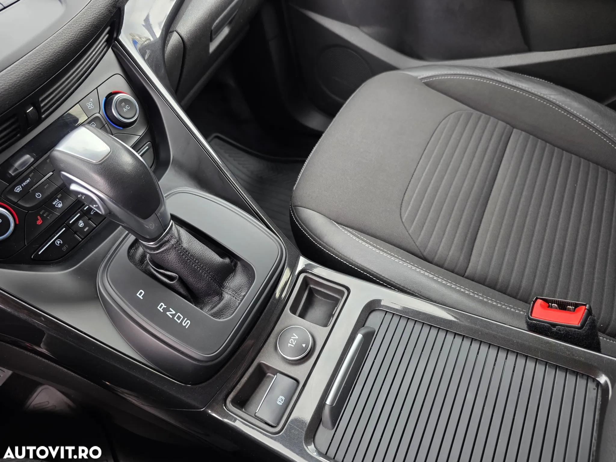 Ford Kuga - 19