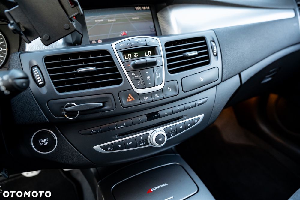 Renault Laguna dCi 180 FAP GT - 31