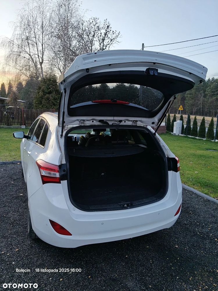 Hyundai i30 1.6 CRDi Premium - 9