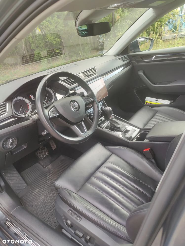 Skoda Superb 2.0 TDI SCR 4x4 L&K DSG - 13