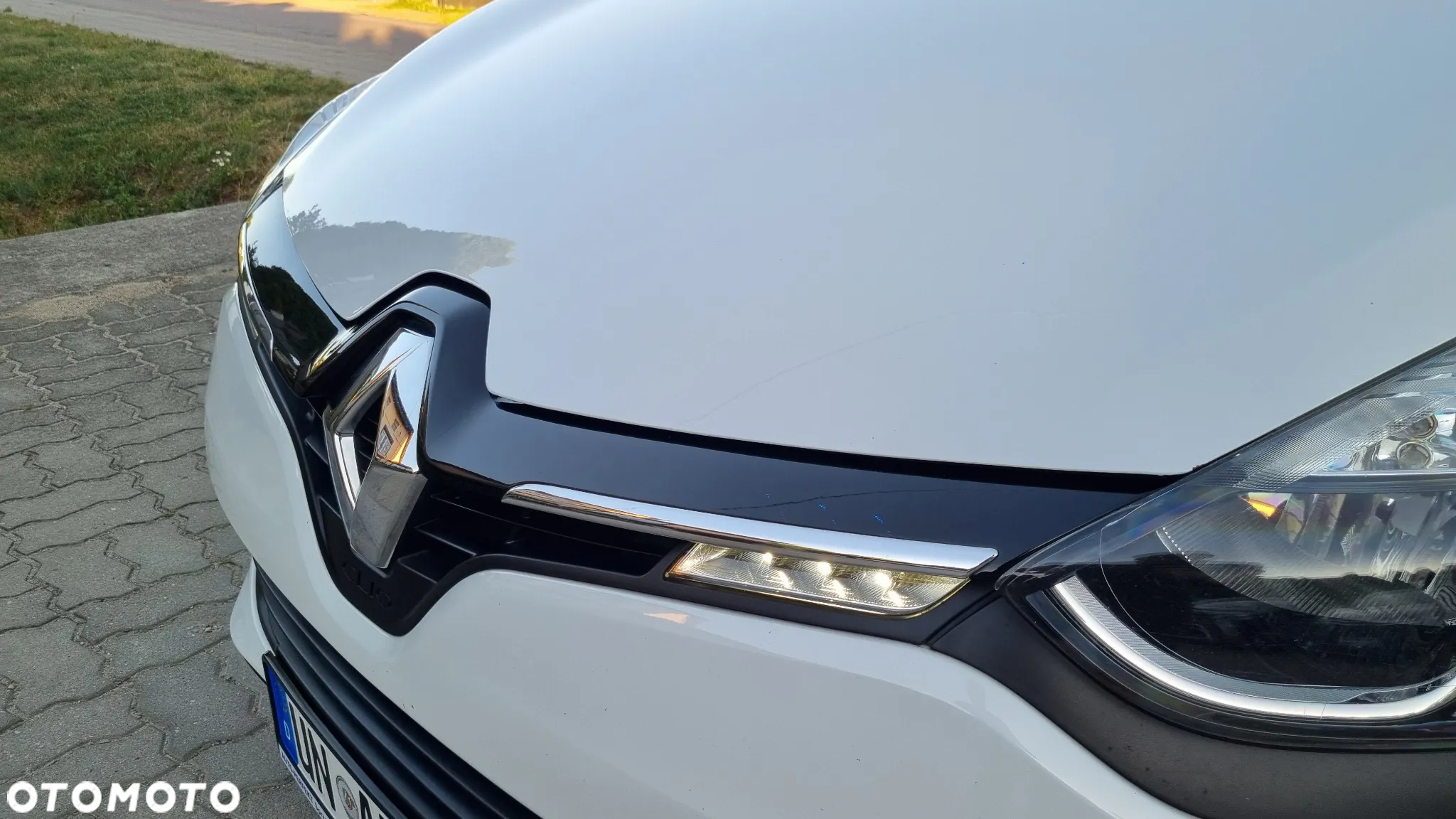 Renault Clio 1.2 16V 75 Authentique - 17