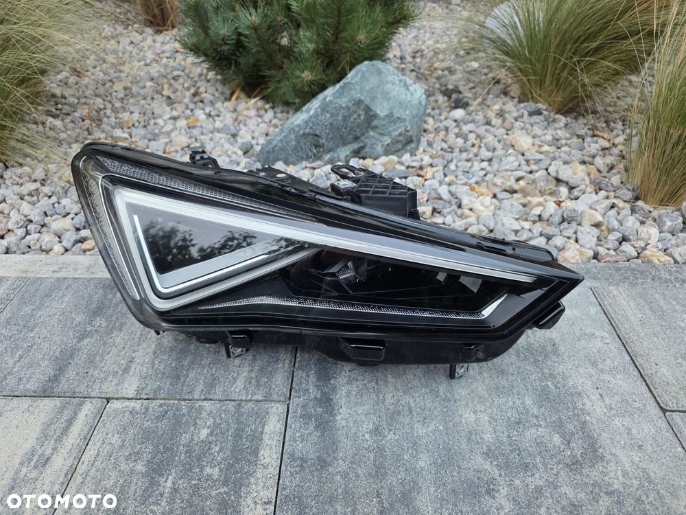 seat leon iv 4 lampa prawa przód full led matrix 5fb941036b - 2