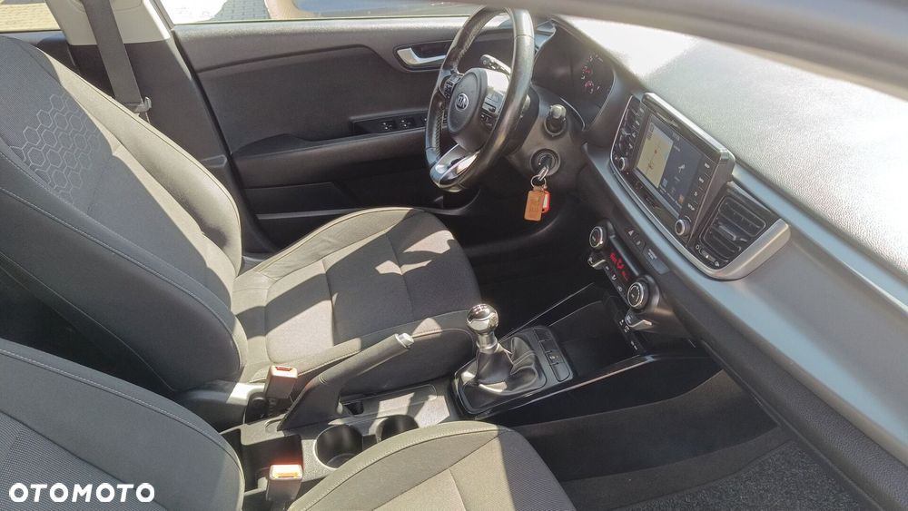 Kia Rio 1.2 L - 10