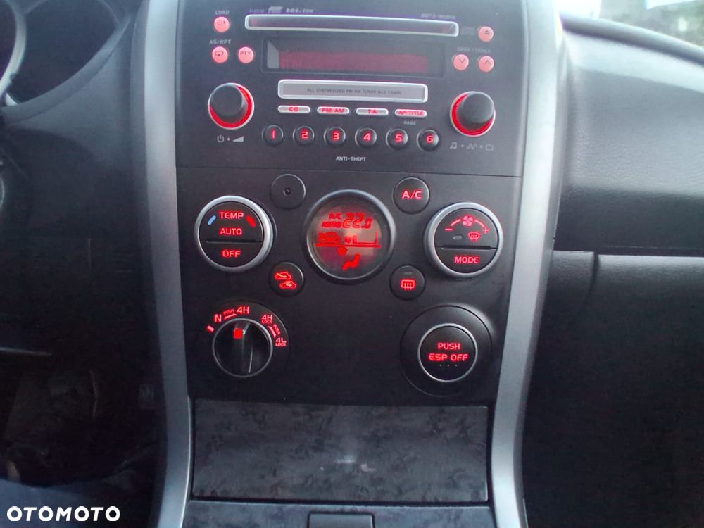 Suzuki Grand Vitara 1.9 DDiS Comfort DPF - 19