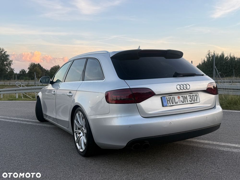 Audi A4 Avant 2.0 TDI DPF - 9