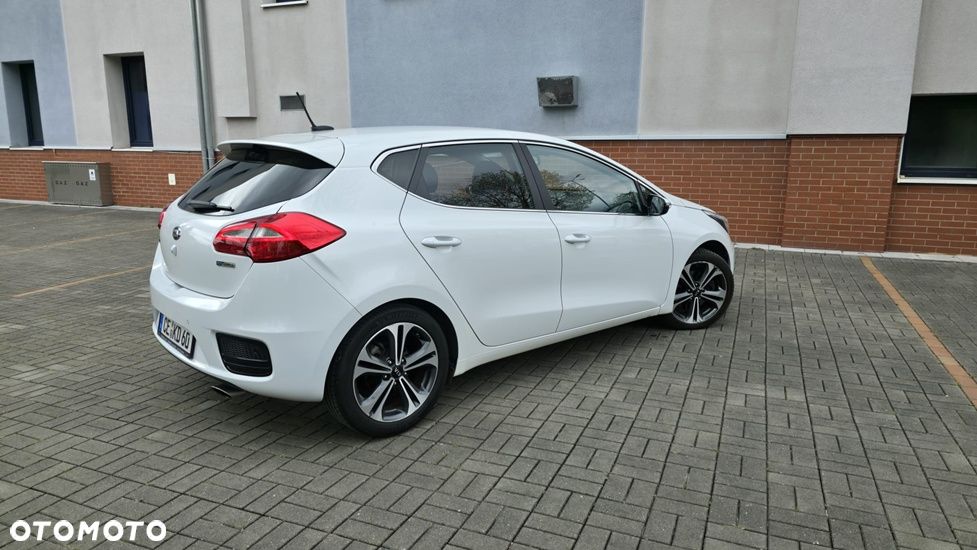 Kia Ceed 1.6 CRDi 136 ISG Spirit - 5