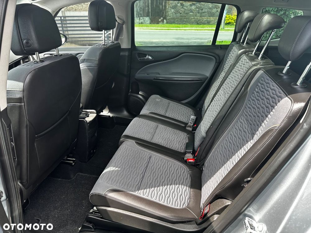 Opel Zafira - 13