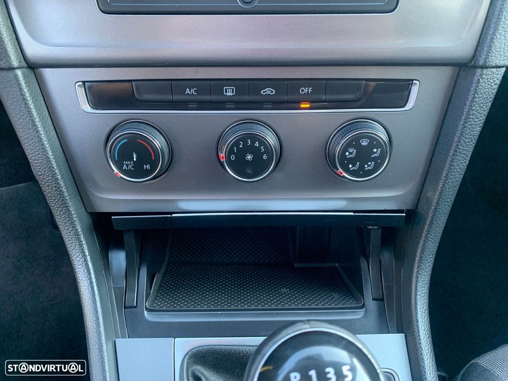 VW Golf 1.6 TDi BlueMotion Trendline - 8