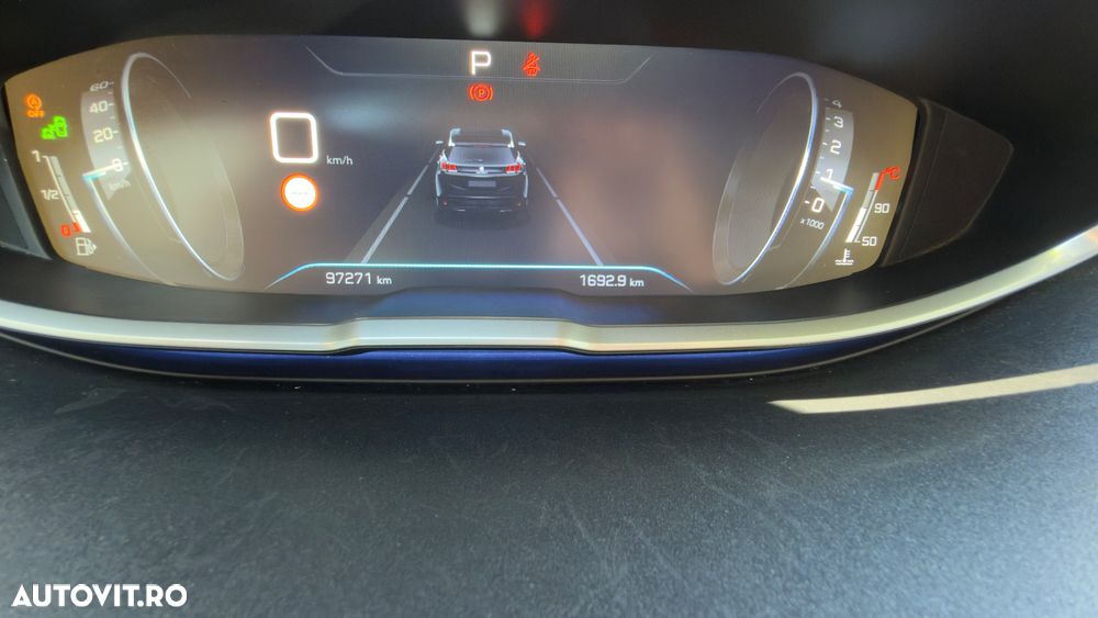 Peugeot 3008 1.2 PureTech Turbo S&S EAT6 Allure - 14