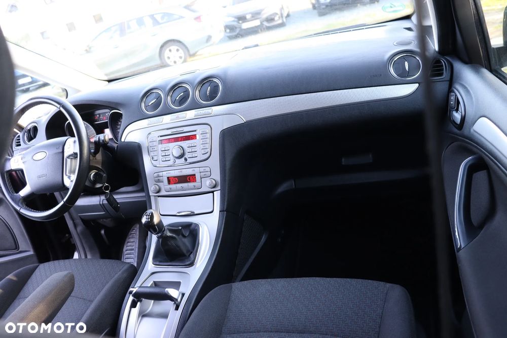 Ford Galaxy - 19