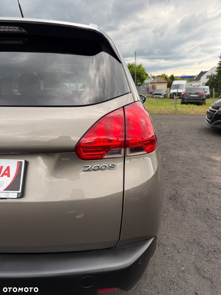 Peugeot 2008 1.6 VTi Allure - 12
