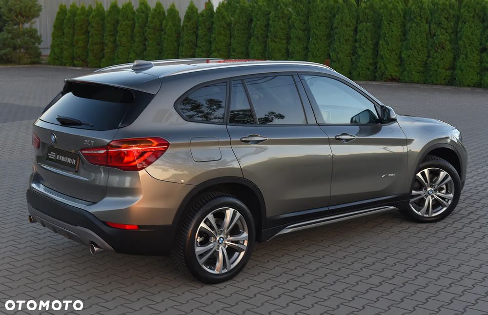 BMW X1 xDrive20d Sport Line - 11