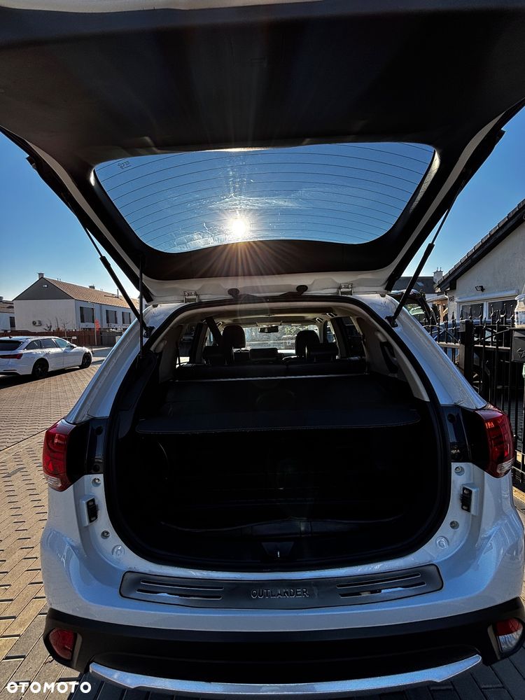 Mitsubishi Outlander 2.0 Intense + Navi 4WD CVT - 12