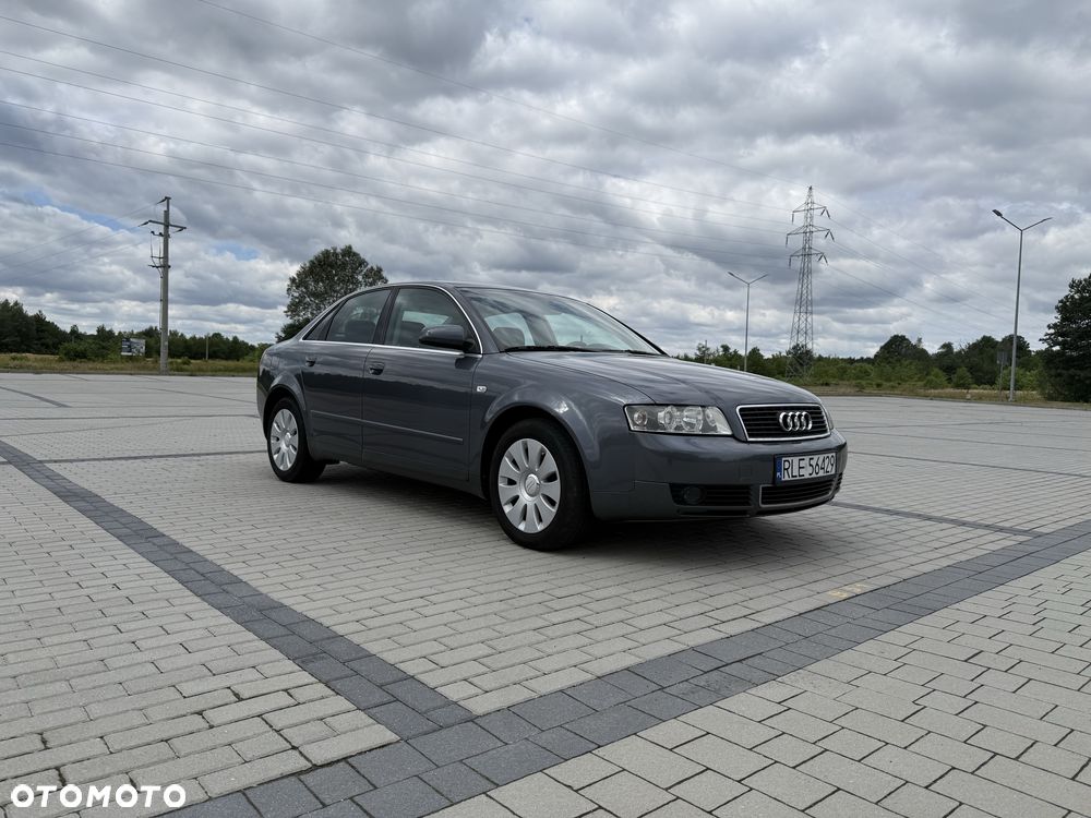 Audi A4 Limousine - 3