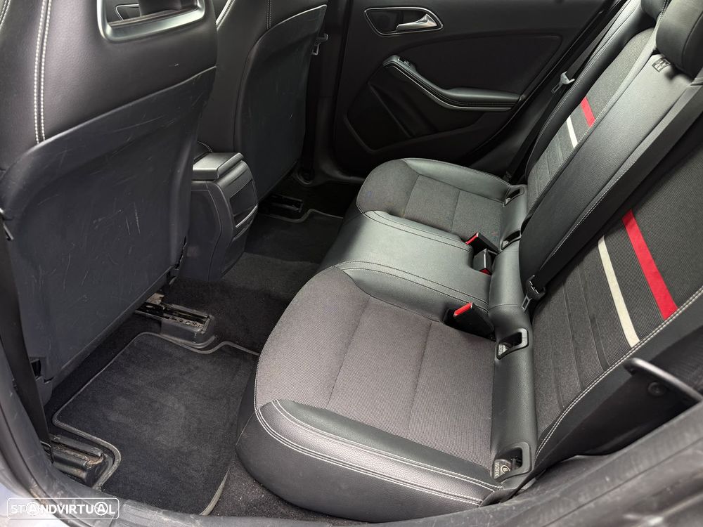 Mercedes-Benz A 180 CDI (BlueEFFICIENCY) - 12