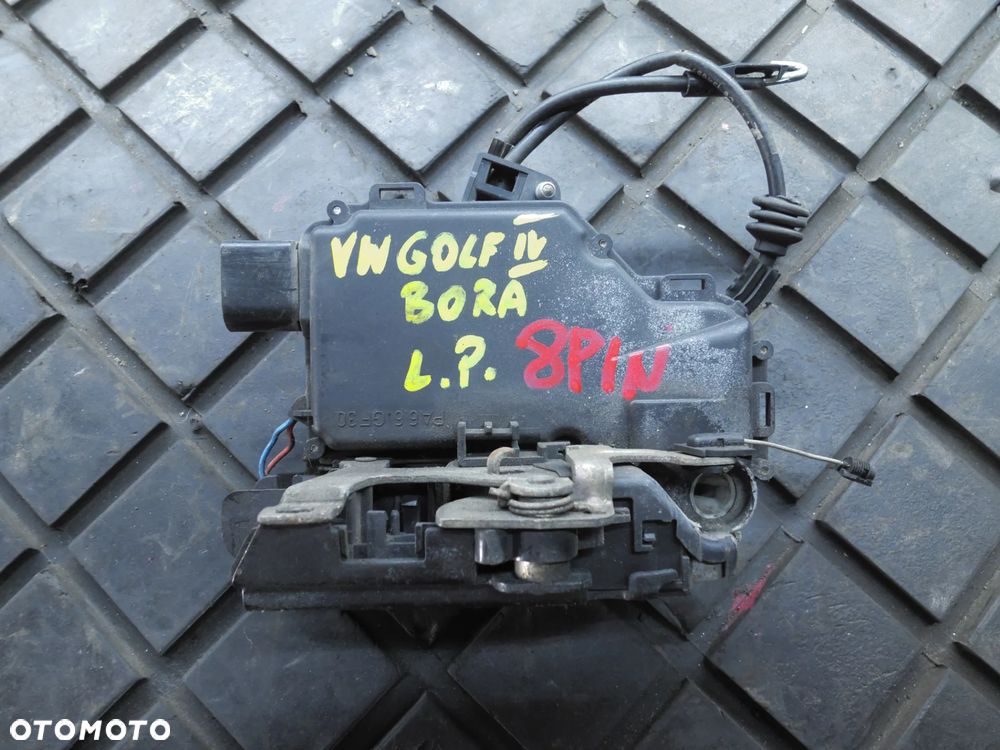 ZAMEK VW BORA GOLF IV LEWY PRZÓD 8 PIN - 1