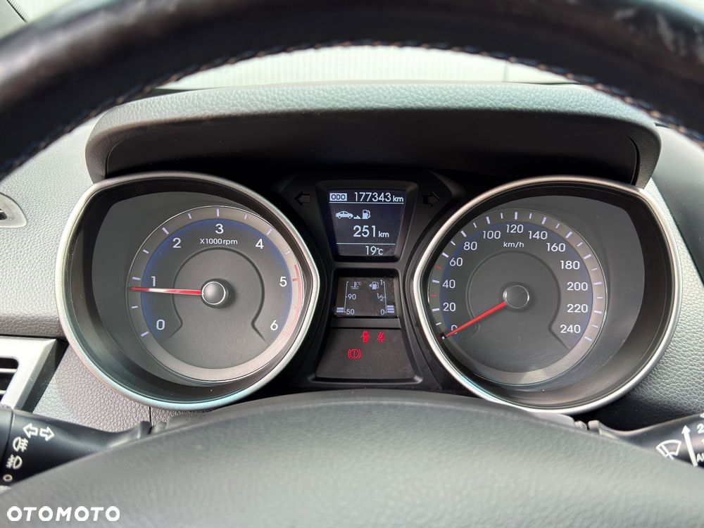 Hyundai i30 1.6 CRDi Premium - 28