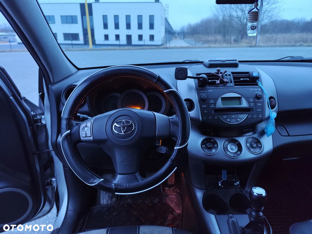 Toyota RAV4 2.2 D-4D Luna - 9
