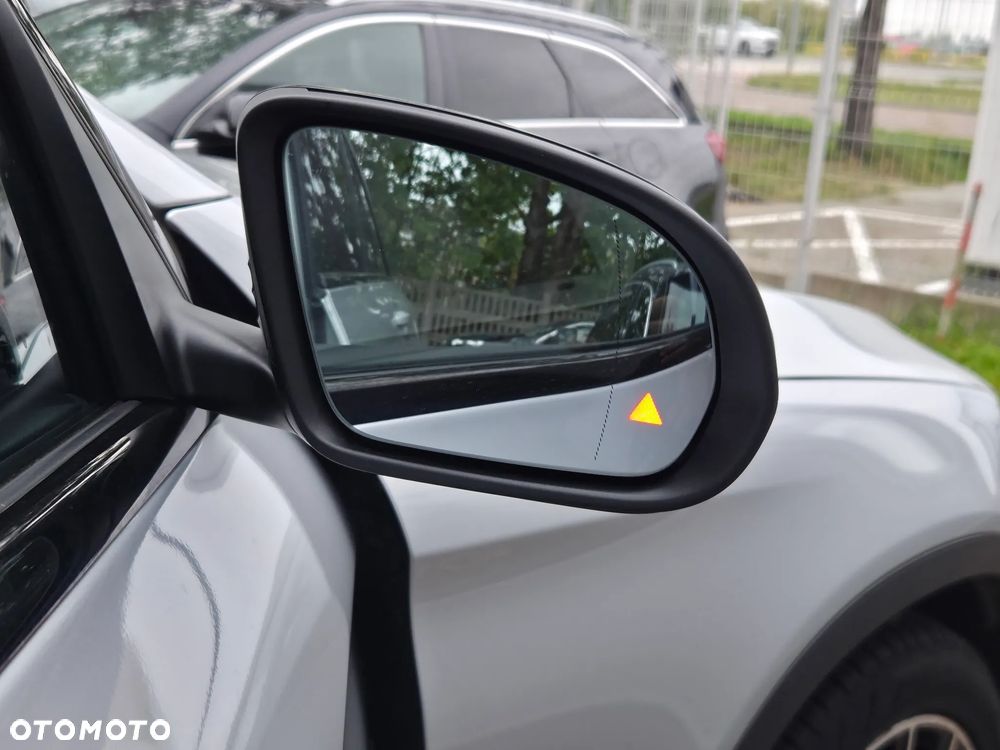 Mercedes-Benz GLC 250 4Matic 9G-TRONIC AMG Line - 21