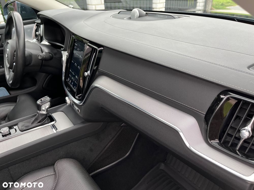 Volvo V60 Cross Country D4 AWD Geartronic Pro - 30