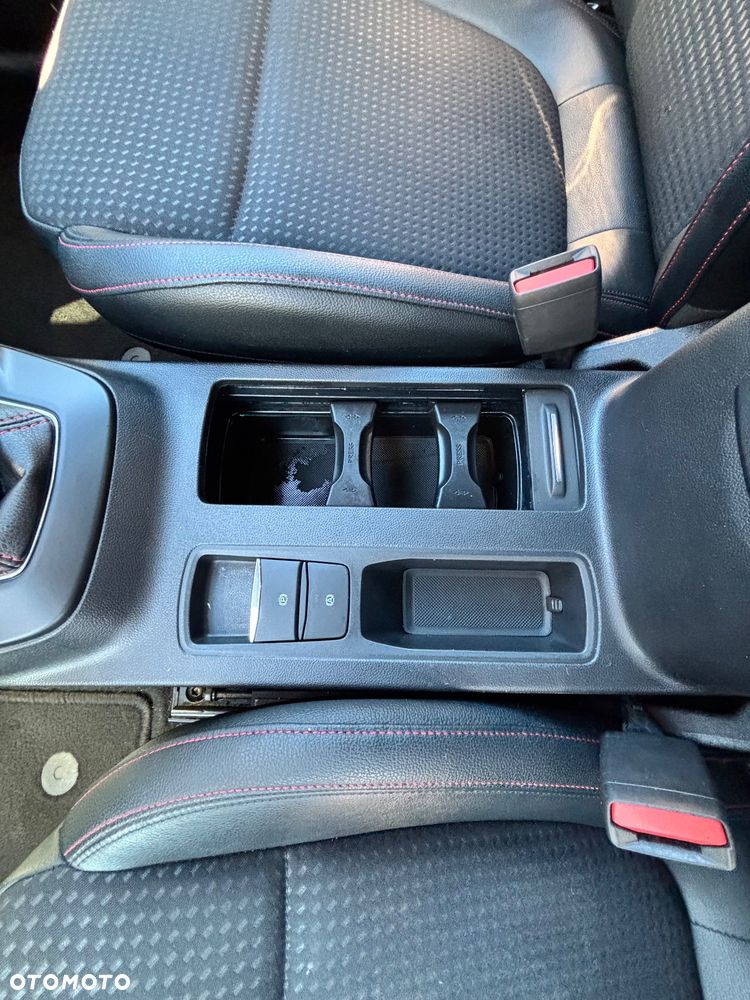 Ford Focus 1.0 EcoBoost ST-Line - 16