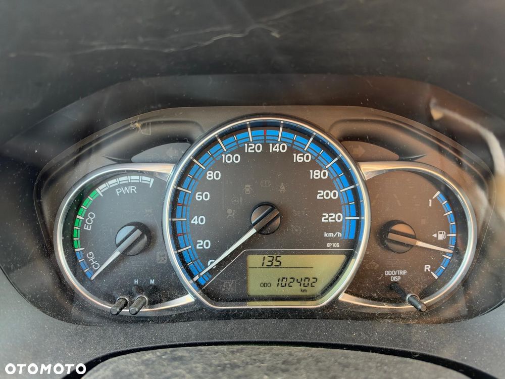 Toyota Yaris Hybrid 100 Dynamic - 16