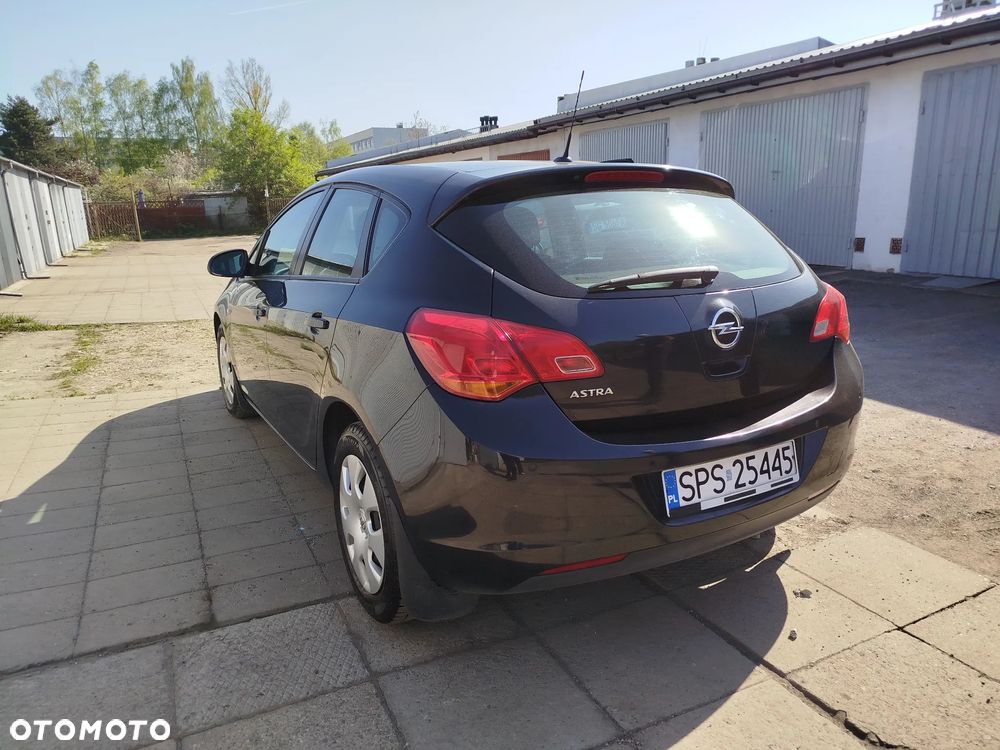 Opel Astra 1.6 - 5