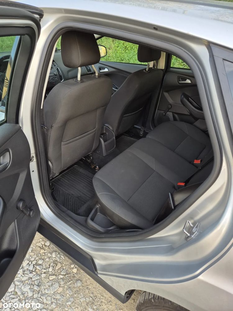 Ford Focus 1.6 Trend - 11