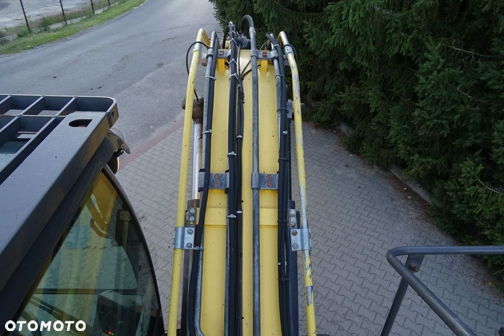 New Holland WE150B Pro - 32