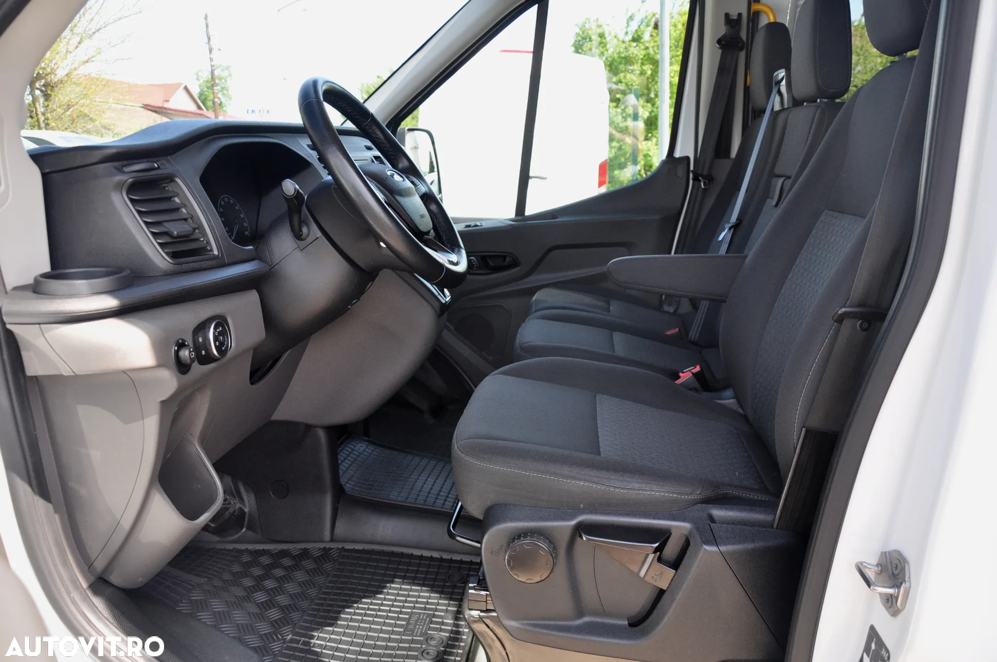 Ford Transit L2H3 9 Locuri Automat - 15